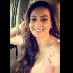 Meet your Posher, Monica